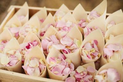 DIY mariage : faire un cornet de confettis facile et rapide - Vidéo  Dailymotion